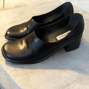 Elegant Black Leather Block Heel Pumps